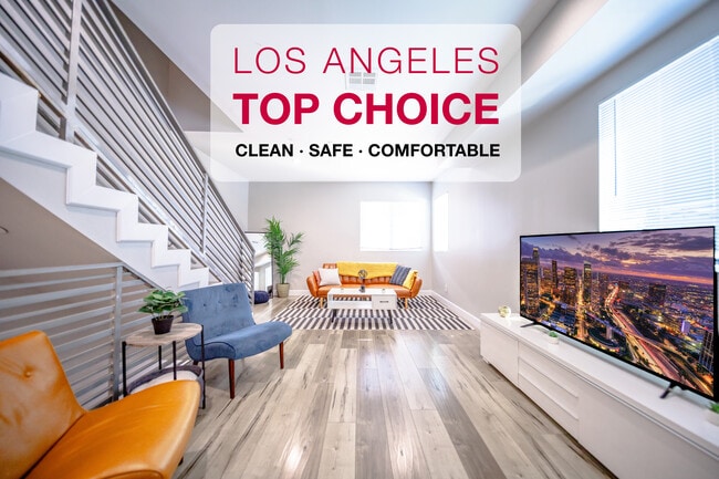 Building Photo - 3415 Edgehill Dr Unit Left