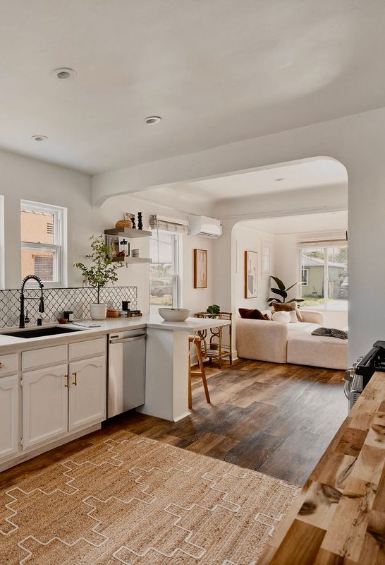 Photo - 607 W 111th Pl
