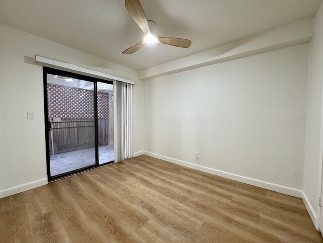 Photo - Stylish 2 bed + 2.5 bath + loft townhome n...