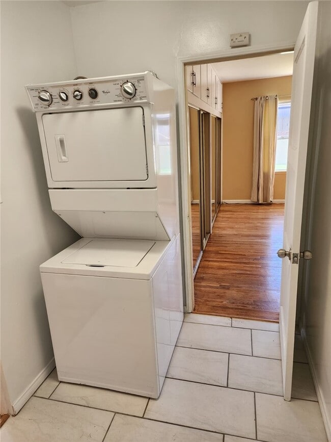 Photo - 7712 Melrose St