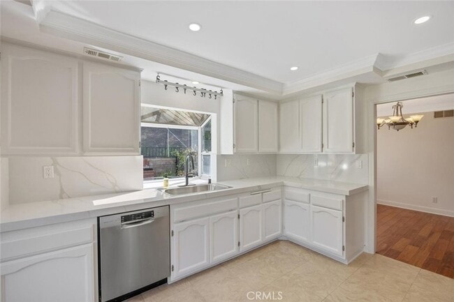 Photo - 5974 Ruthwood Dr