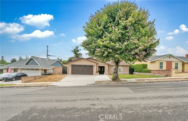 Photo - 2933 E Levelglen Dr House