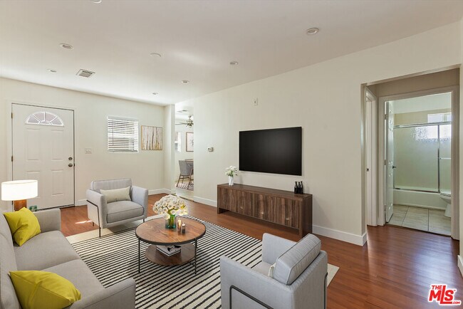 Photo - 1206 Beachwood Dr