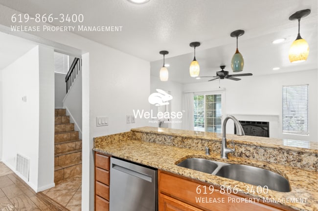 Photo - 1886 Manzana Way