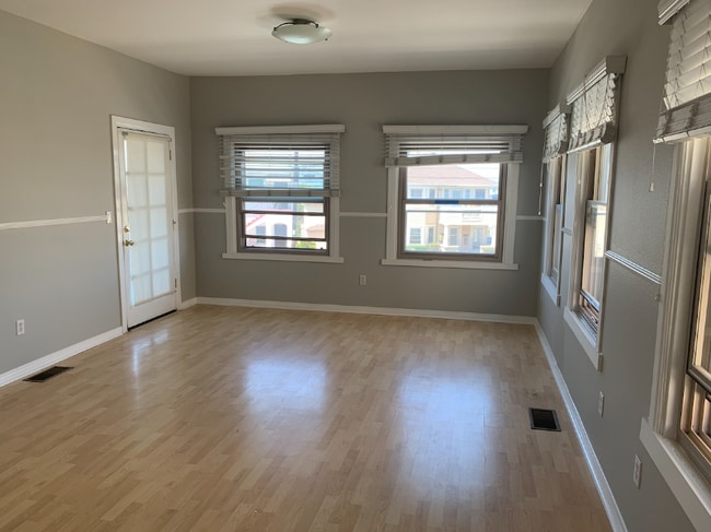 Photo - 2245 Curlew St Unit 1