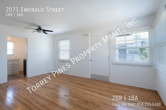 Photo - 2071 Emerald St