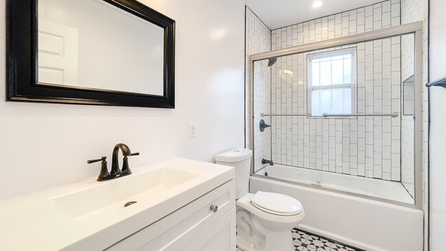 Photo - 5701 S San Vicente Blvd Unit 1