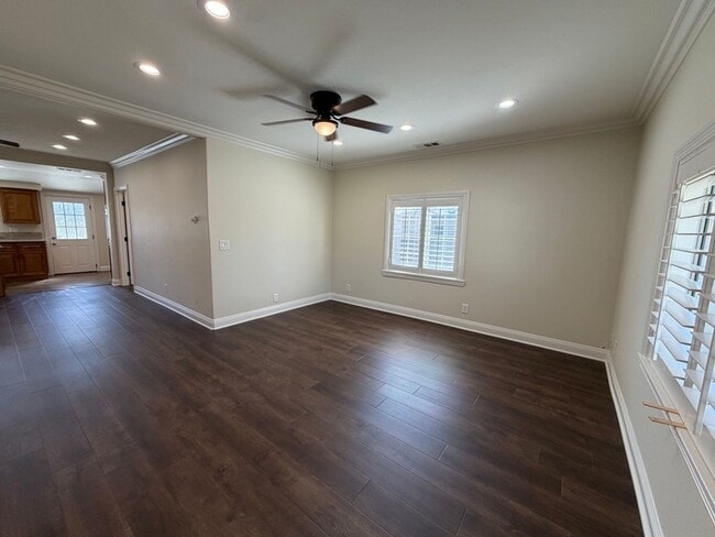 Photo - 114 N 12th Ave Unit Front House
