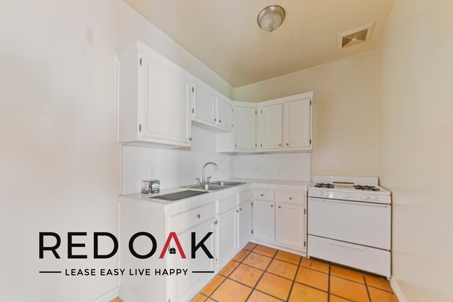 Photo - 835 S Oxford Ave Unit 210