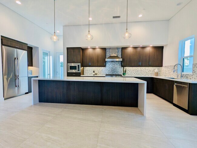 Photo - 3402 Ambassador Dr