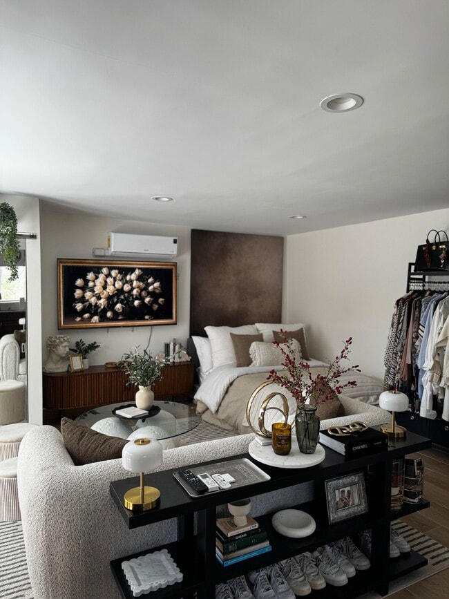 Building Photo - 470 S Hamel Rd