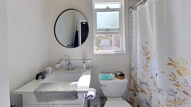 Photo - 5064 Alumni Pl