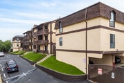 Peppertree Apartments - Peppertree Apartments