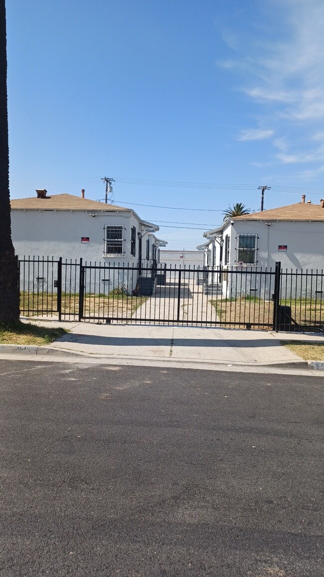 Street View - 1315 W 102nd St Unit 1317.5
