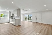 Photo - 913 E Balboa Blvd Townhome