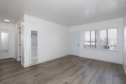 1BR, 1BA - 600SF - Living Room - 1732-1744 Orizaba Avenue