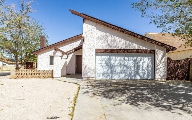 Building Photo - 44518 Benald St