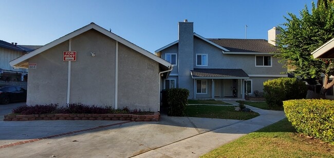 Front Duplex - 16584 Lorelei Ln Unit 16584 Lorelei Ln. Tustin