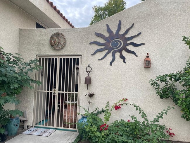 Photo - 8 Mission Ct