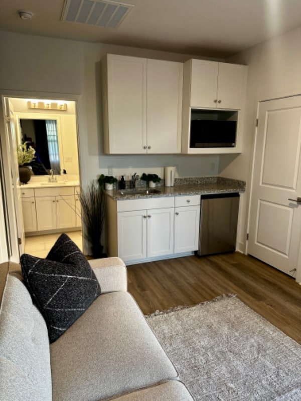 Photo - 778 Howard Ct