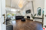 Photo - 18022 Lake Encino Dr
