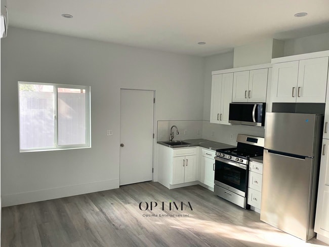 Building Photo - Coming Soon | Private Studio Home in Lake Balboa