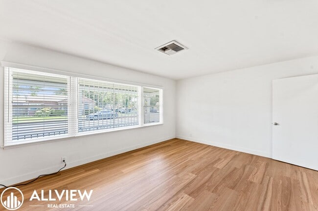 Photo - Stylishly Renovated Santa Ana Gem – 4-Bedr...