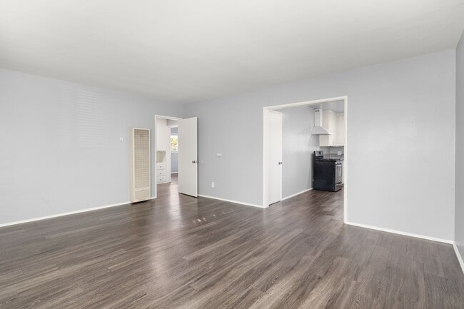 Photo - 1577 Pine Ave Unit 05