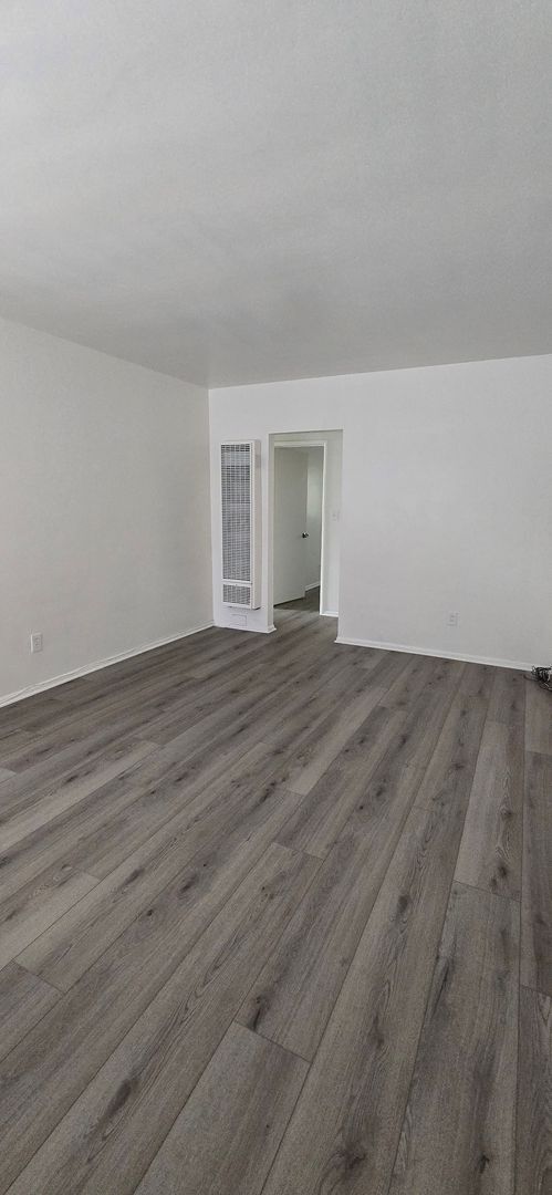 Building Photo - High Street (DD) Unit Freestanding Duplex