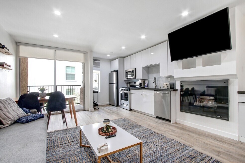 3D Tour - Westwood Village Apartments