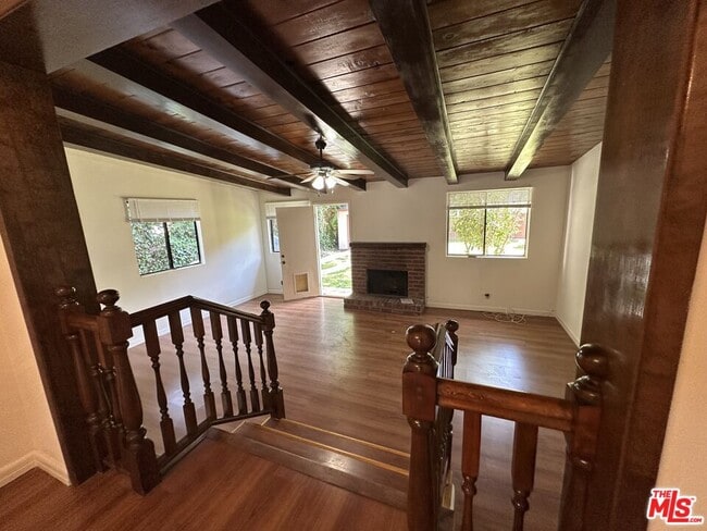 Photo - 4608 Saloma Ave