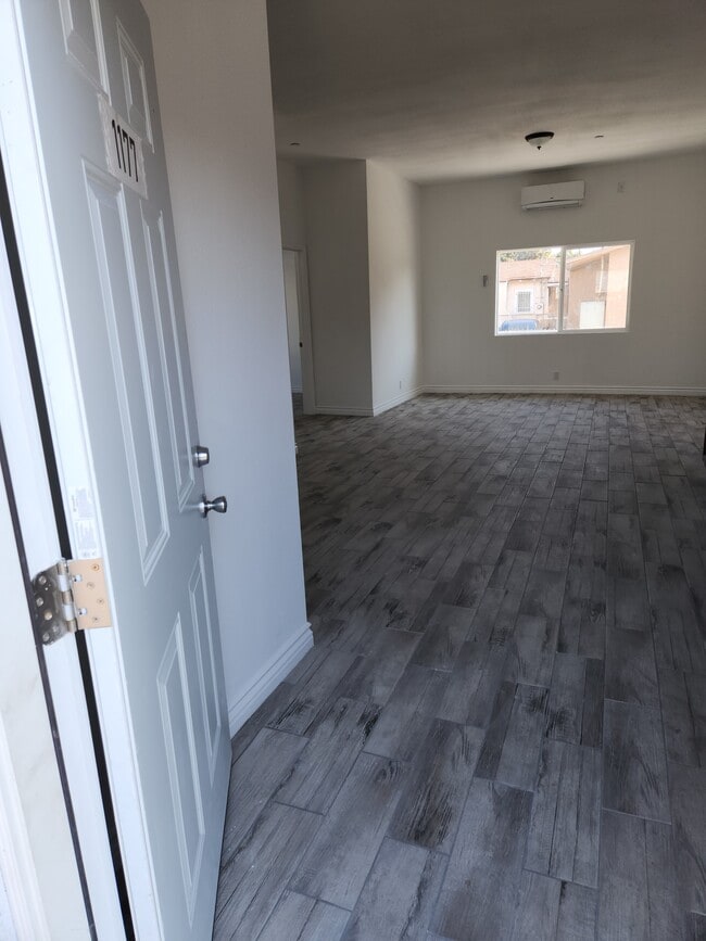 Photo - 1177 E 41st Pl