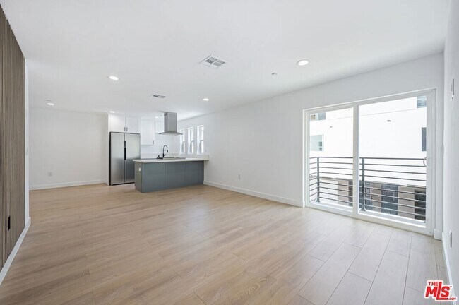 Photo - 7306 Independence Ave