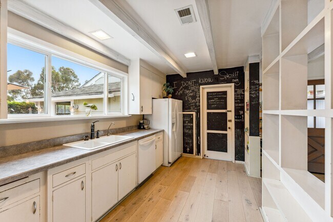 Photo - 1161 High Rd