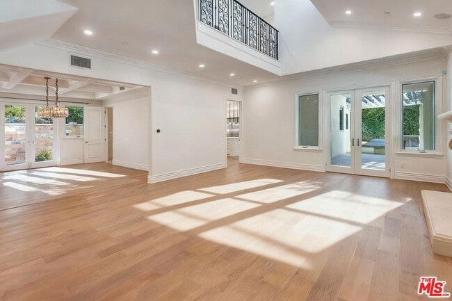 Photo - 363 S Saltair Ave