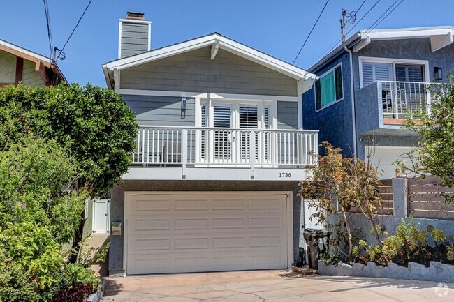Building Photo - REMODELED, BRIGHT & AIRY HOME ON ONE OF TH...