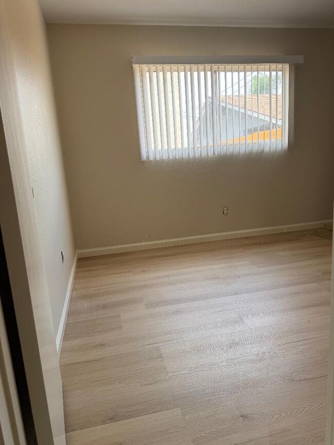 Photo - 1260 Granger St