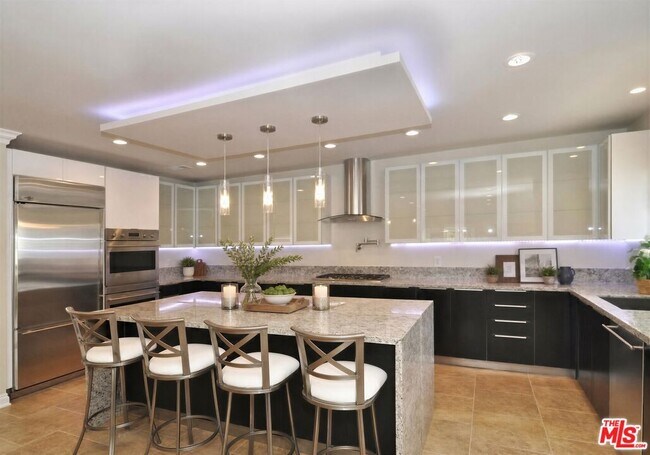 Photo - 5354 Lindley Ave Unit 301