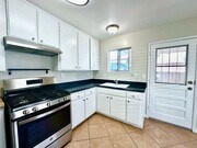 Photo - FOR RENT - 2 Br/1Ba 900 SF Cozy Single Sto... House