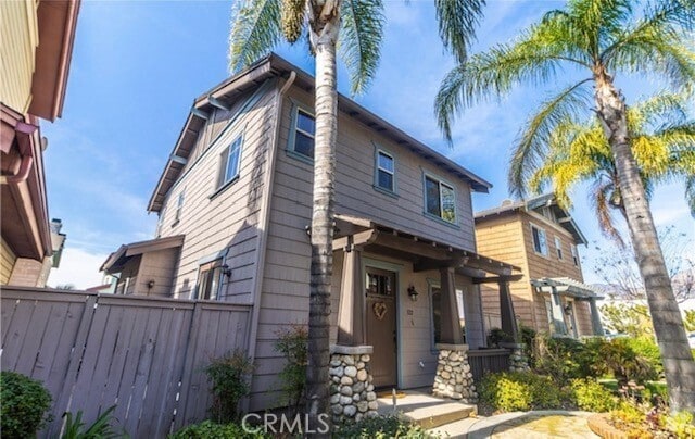 Building Photo - 322 W Cypress Ave Rental