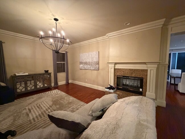 Photo - 825 Goodchild Ln