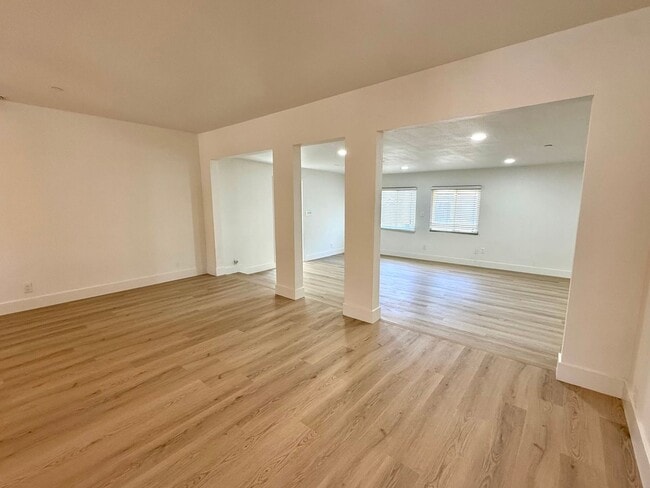 Photo - Beautifully Upgraded 3 Bedroom in La Mesa!