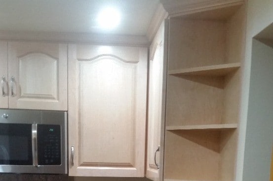 New Granite/Kitchen - 12830 Burbank Blvd