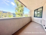 Photo - 724 N W Knoll Dr Unit 107