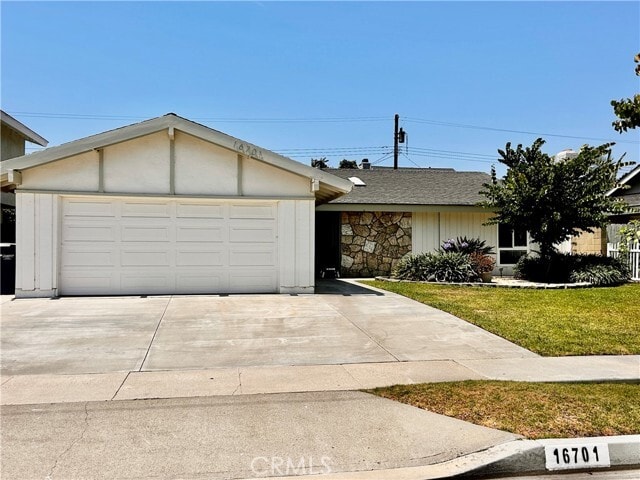 Building Photo - 16701 Trudy Ln Rental