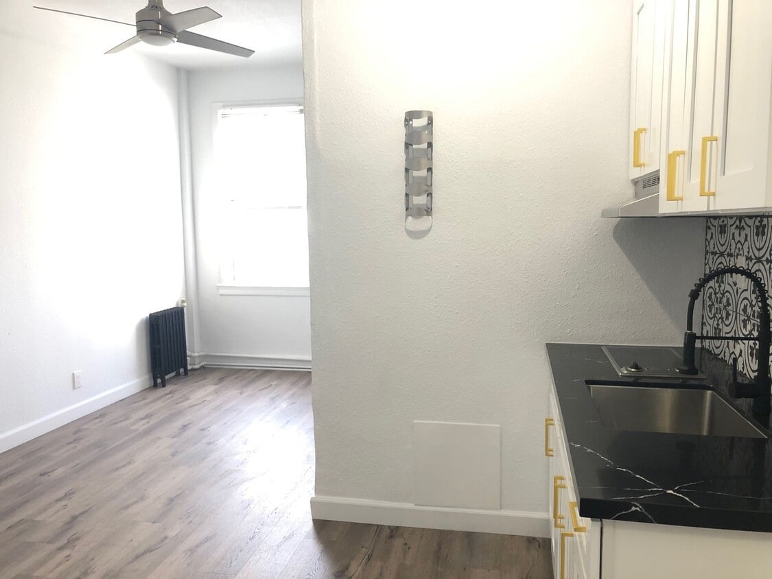 Floor Plan - Market Bachelor