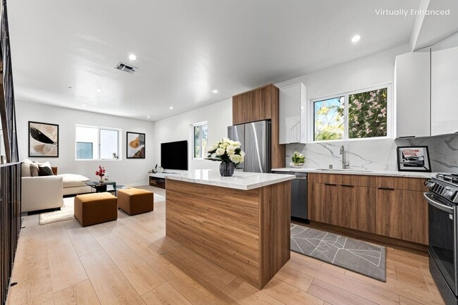 Photo - 1376 Edgecliffe Dr Unit 1376 Edgecliffe Drive