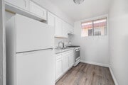 Studio - 325SF - Kitchen - Americana and Il Pompeii