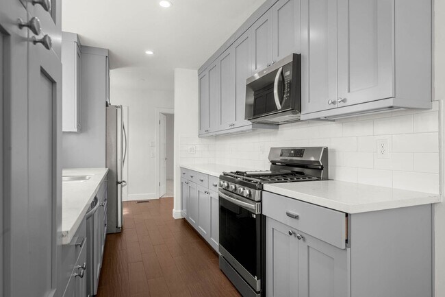 Photo - 315-317 N. Detroit St. Unit 315