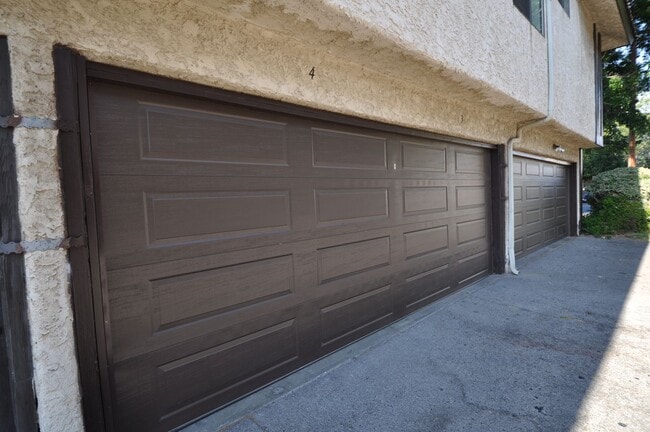 Photo - 5617 Woodman Ave Unit 205